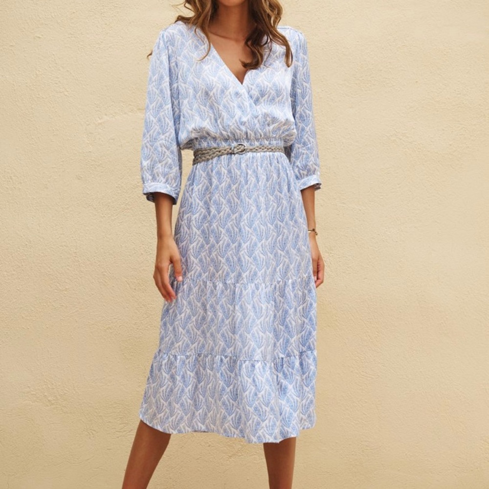 Monkees midi dress with a blue print